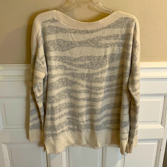 LOFT Sweaters - Cream and gray zebra pattern sweater, Size M